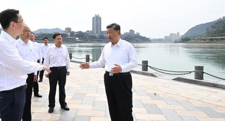 Xi Jinping met l'accent sur le maintien d'un développement économique stable lors de son inspection au Sichuan    