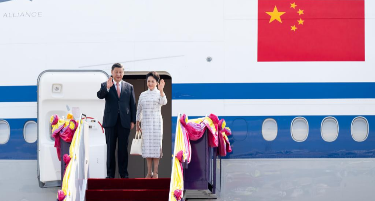 Xi Jinping arrive à Bangkok pour la réunion des dirigeants économiques de l'APEC et une visite en Thaïlande