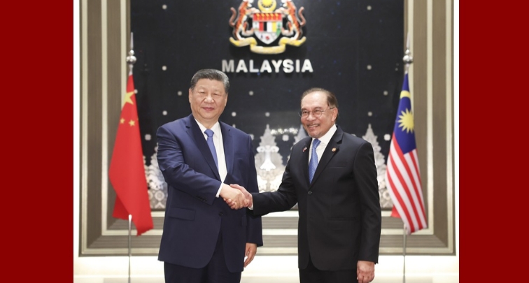 Xi présente une proposition en trois points pour bâtir une communauté de destin stratégique et de haut niveau Chine-Malaisie