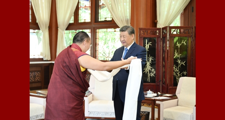 Xi Jinping reçoit la visite du panchen Rinpoche